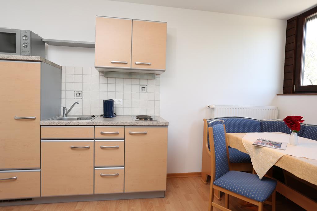 Hofer Pensjonat Villach Pokój zdjęcie