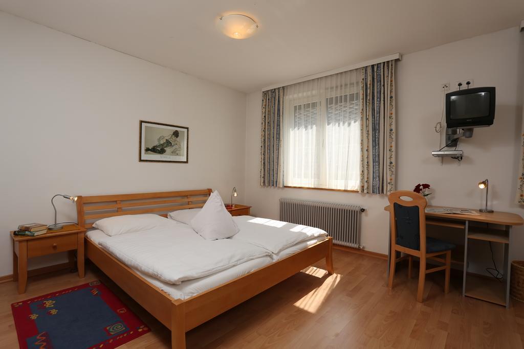 Hofer Pensjonat Villach Pokój zdjęcie