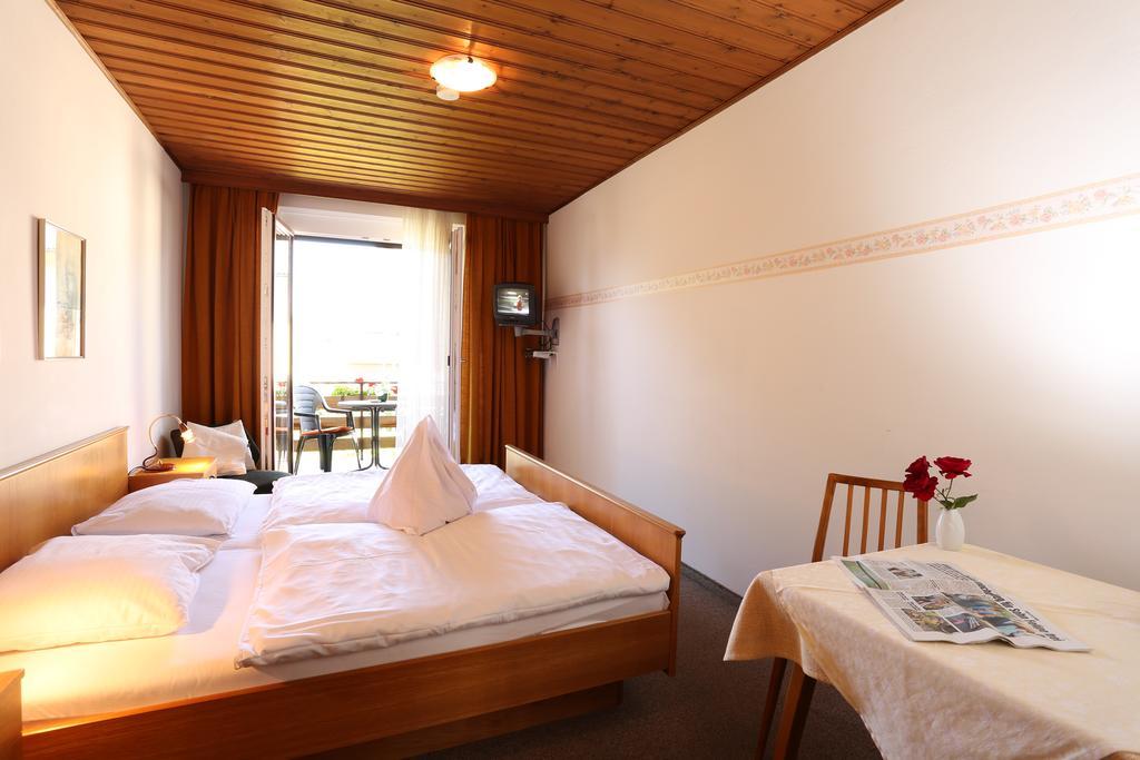 Hofer Pensjonat Villach Pokój zdjęcie